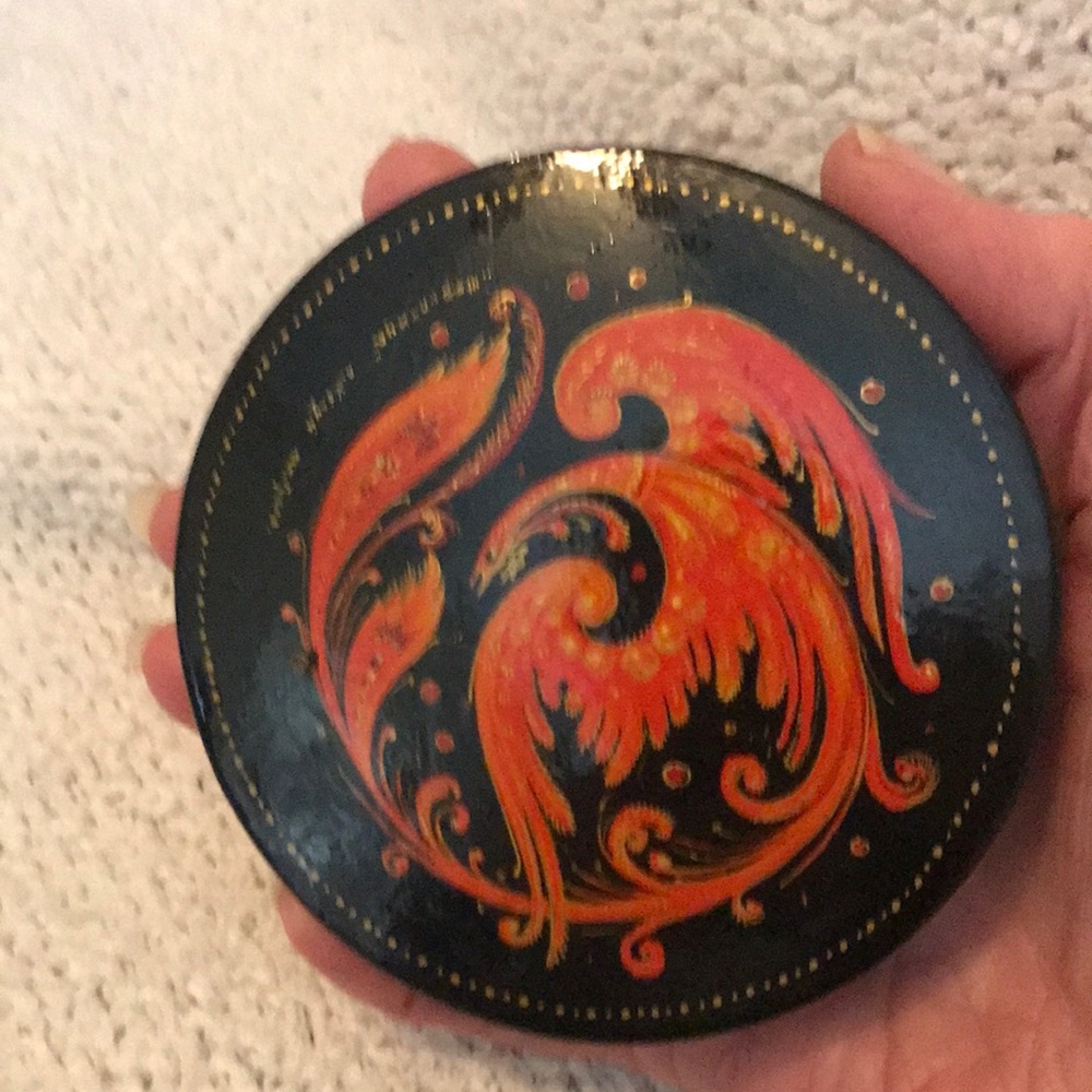 Russian Dragon Fable Hand-Painted Round Lacquer Signed Trinket Box